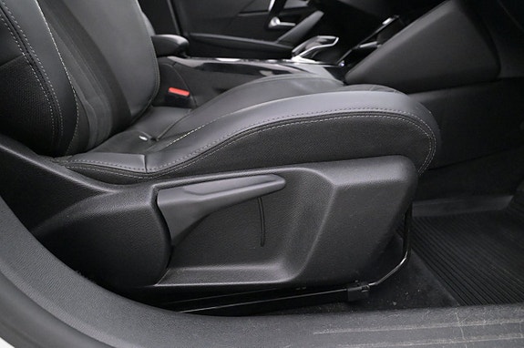 Peugeot e-208 15 of 27