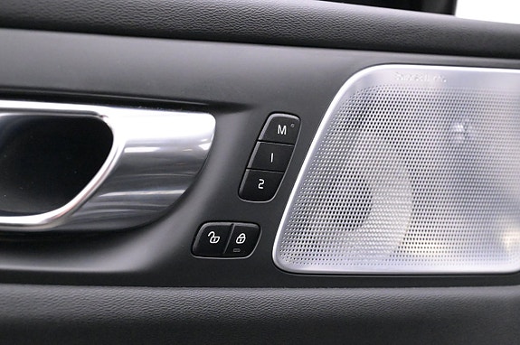 Volvo V60 12 of 27