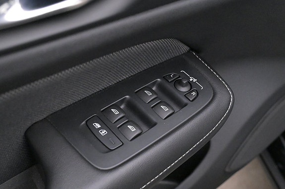 Volvo V60 11 of 27