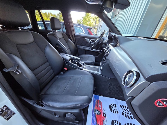 Mercedes-Benz GLK220 17 of 18