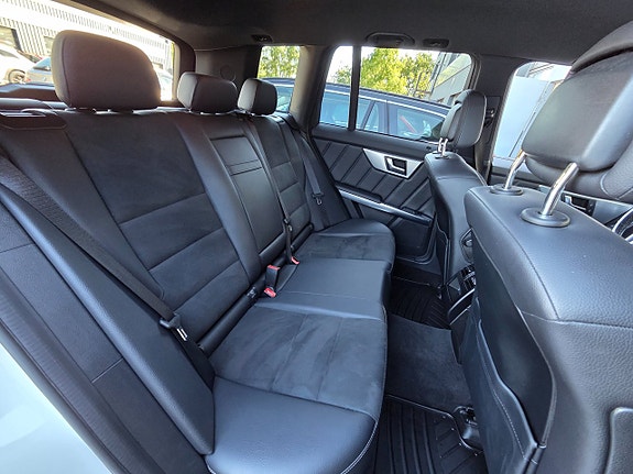 Mercedes-Benz GLK220 15 of 18