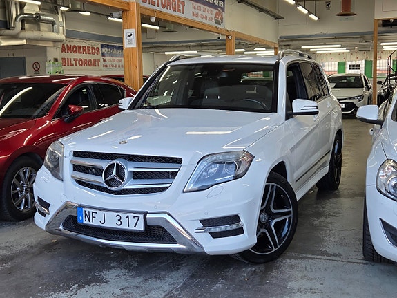 Mercedes-Benz GLK220 2 of 18