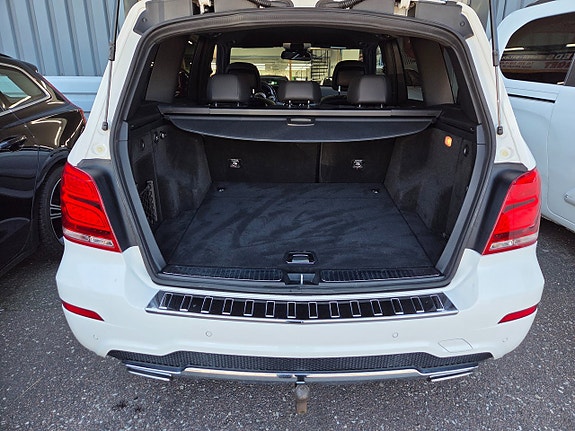 Mercedes-Benz GLK220 13 of 18