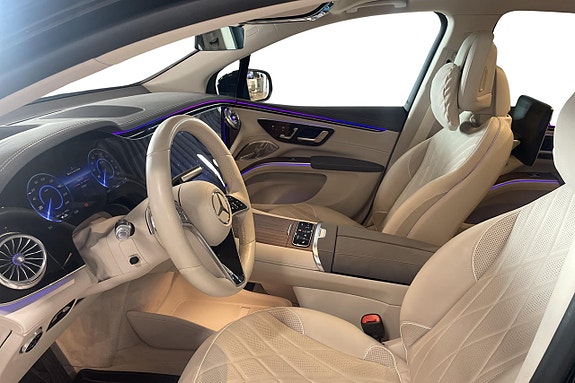 Mercedes-Benz EQS580 SUV 13 of 19