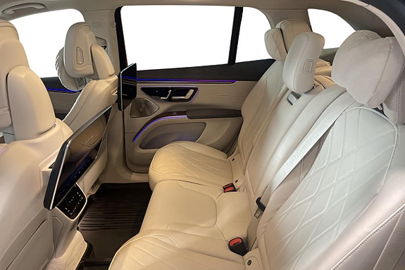 Mercedes-Benz EQS580 SUV 12 of 19