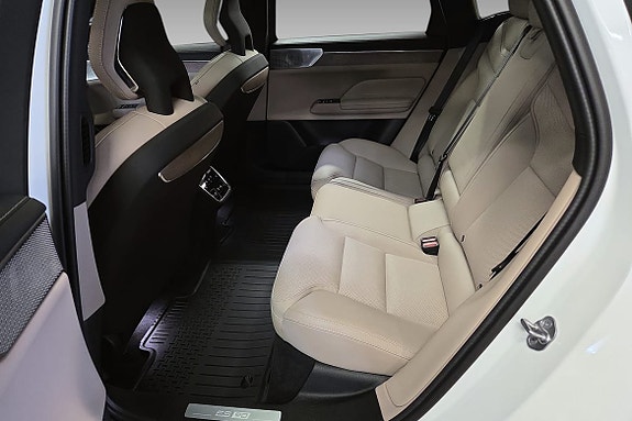 Volvo ES90 13 of 20