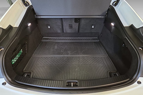 Volvo ES90 15 of 20