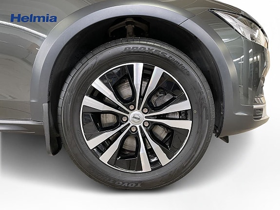 Volvo V90 Cross Country 17 of 17