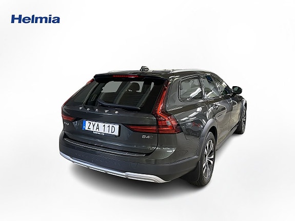 Volvo V90 Cross Country 5 of 17