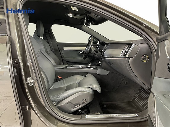 Volvo V90 Cross Country 15 of 17