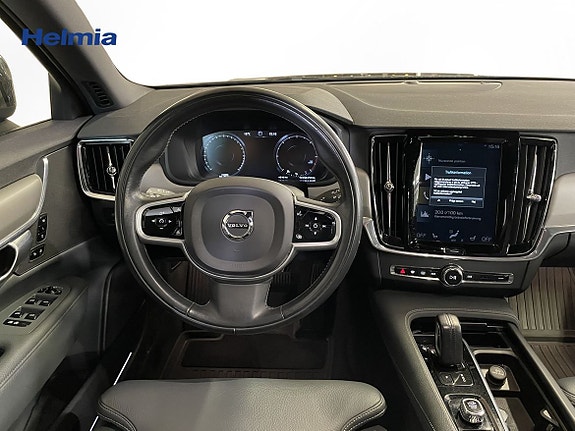 Volvo V90 Cross Country 11 of 17