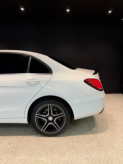 Mercedes-Benz C220 d 4 of 14