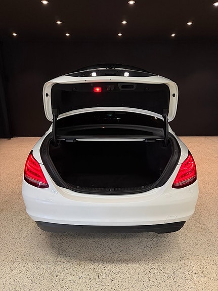 Mercedes-Benz C220 d 8 of 14