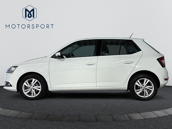 Skoda Fabia 2 of 17