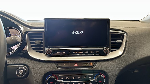 Kia Ceed 12 of 12