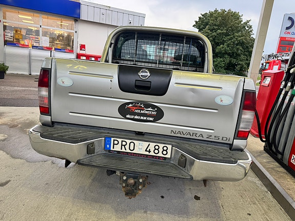 Nissan NP300 4 of 5