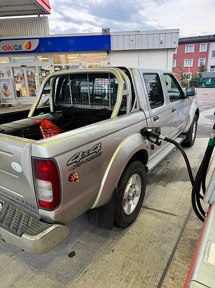 Nissan NP300 3 of 5