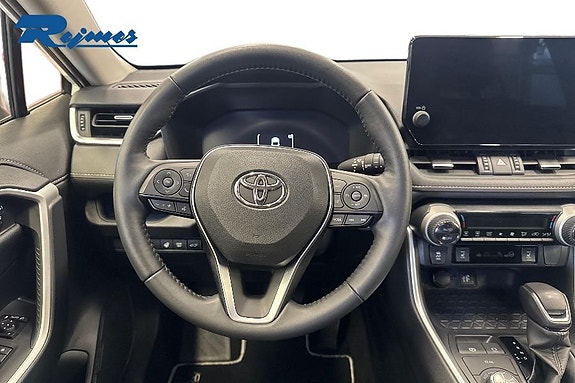 Toyota RAV4 10 of 21