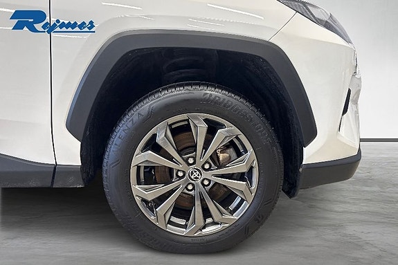 Toyota RAV4 18 of 21