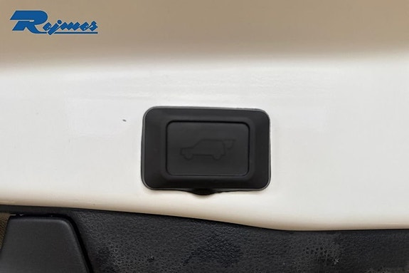 Toyota RAV4 17 of 21