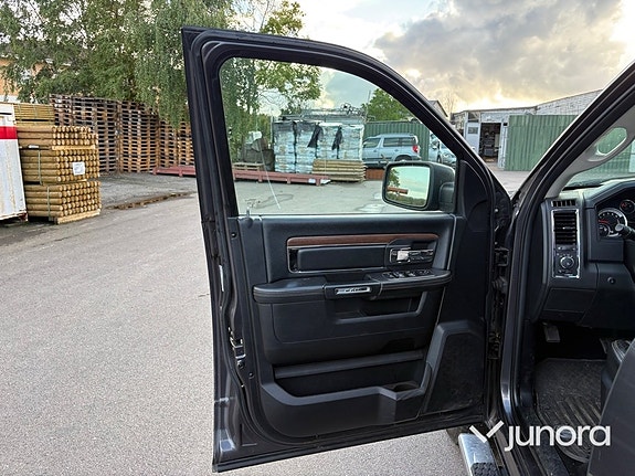 Dodge RAM 1500 15 of 20