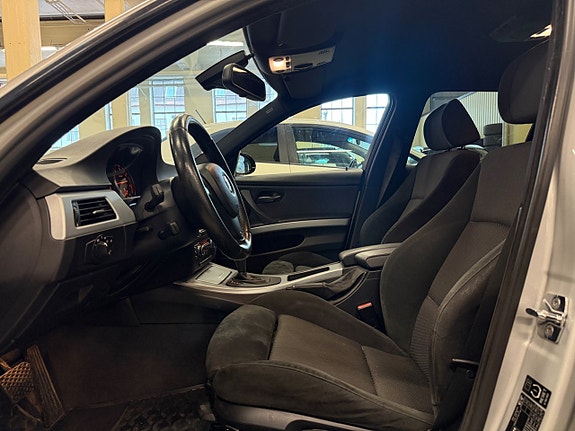 BMW 320d 6 of 15
