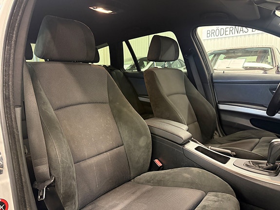 BMW 320d 11 of 15