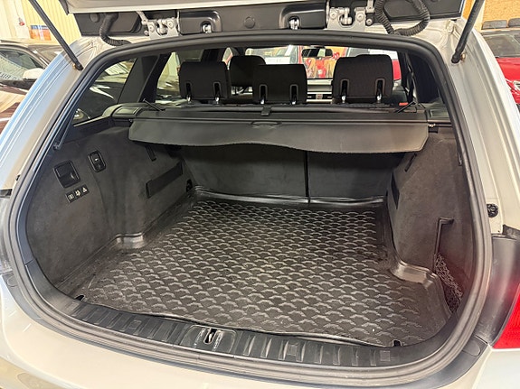 BMW 320d 14 of 15