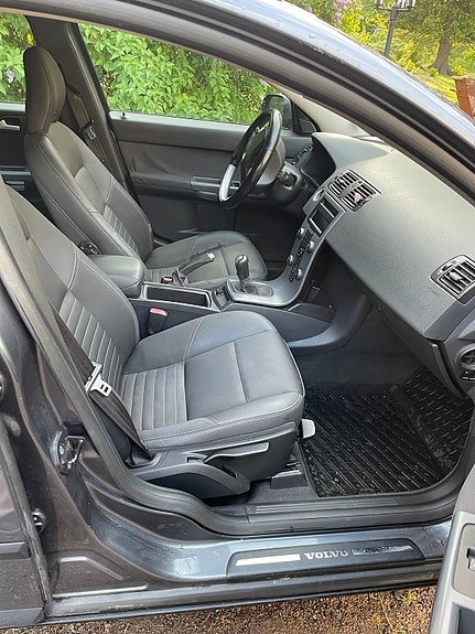 Volvo V50 5 of 7