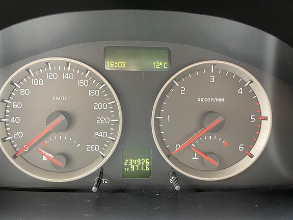 Volvo V50 3 of 7