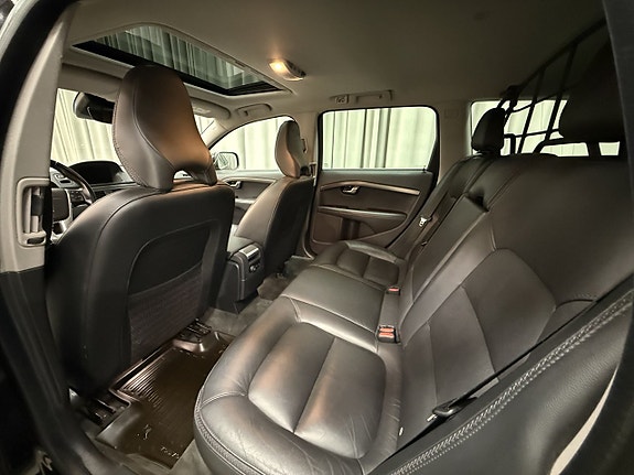 Volvo XC70 9 of 19
