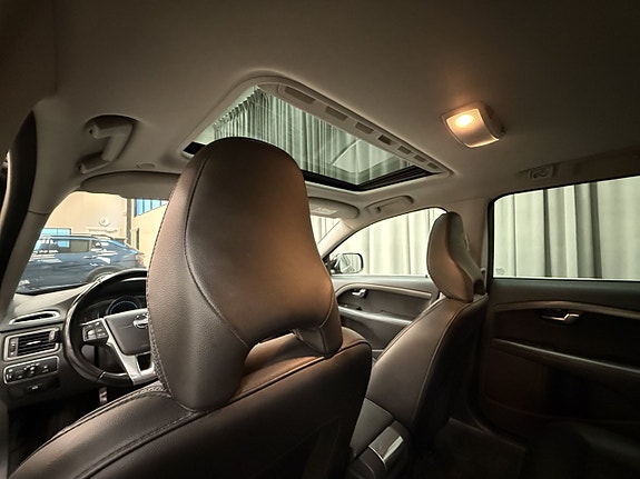 Volvo XC70 10 of 19