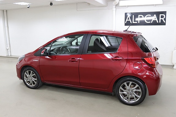 Toyota Yaris 7 of 21