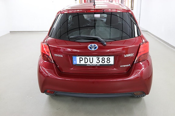 Toyota Yaris 5 of 21