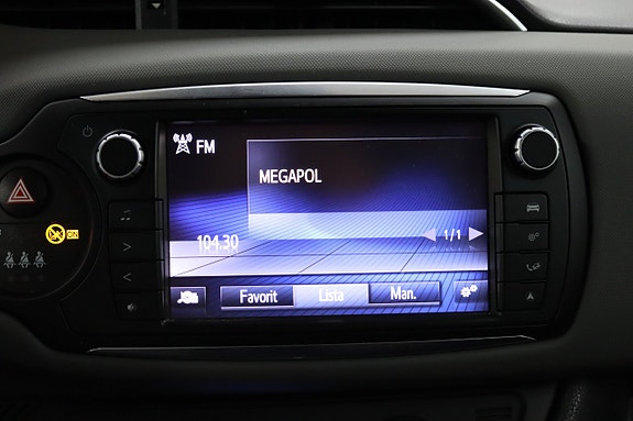 Toyota Yaris 16 of 21