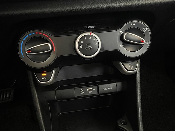Kia Picanto 22 of 27