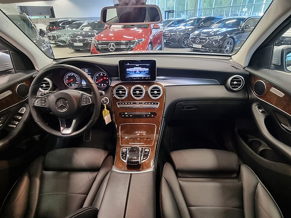 Mercedes-Benz GLC220 d 12 of 17