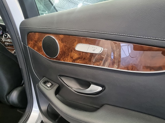 Mercedes-Benz GLC220 d 13 of 17