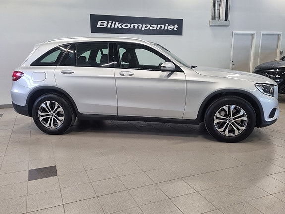 Mercedes-Benz GLC220 d 2 of 17