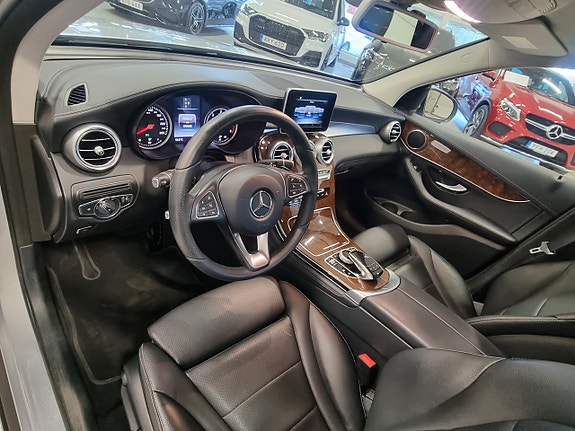 Mercedes-Benz GLC220 d 14 of 17