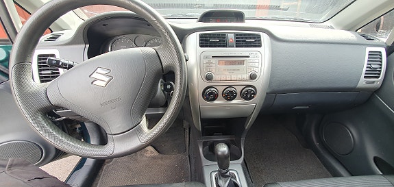 Suzuki Liana 9 of 9
