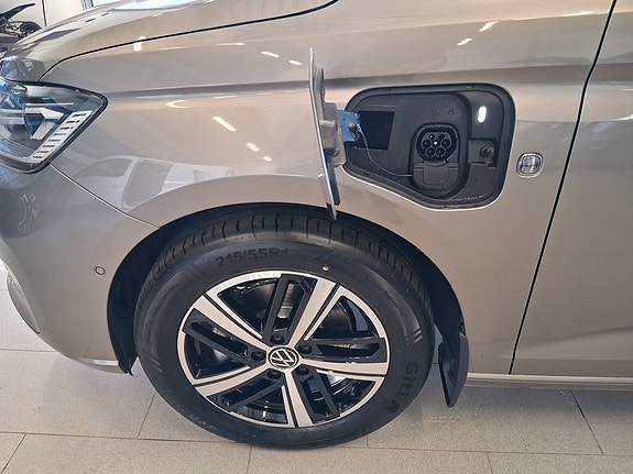 Volkswagen Caddy 6 of 11