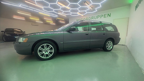 Volvo V70 6 of 19