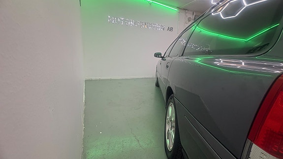 Volvo V70 5 of 19