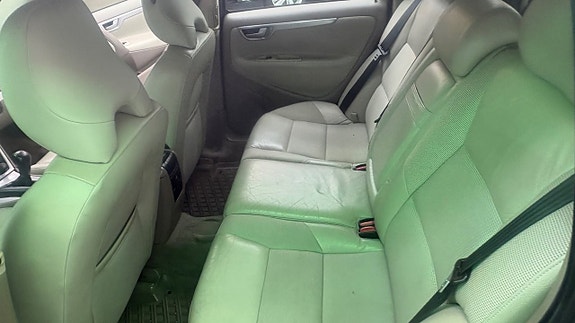 Volvo V70 17 of 19