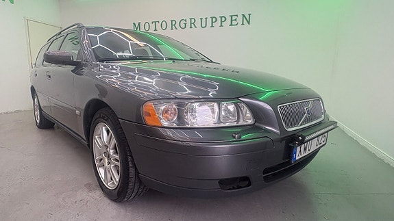 Volvo V70 2 of 19