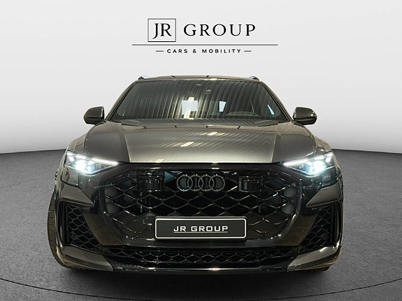Audi RS Q8 2 of 12