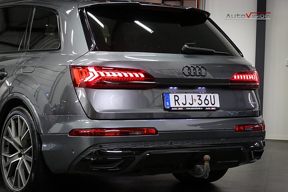 Audi Q7 6 of 30