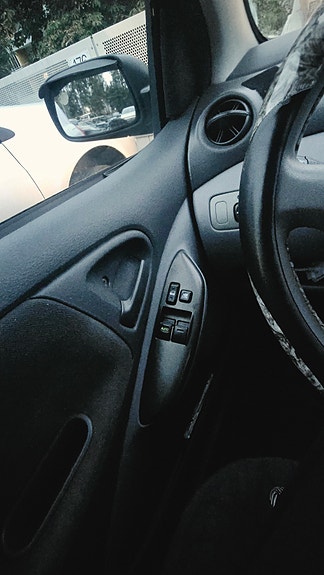 Toyota Yaris 9 of 9