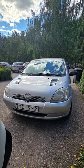 Toyota Yaris 3 of 4